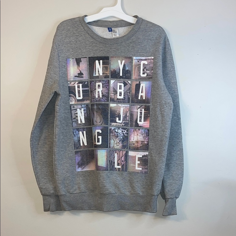 H&M Divided NYC Urban Jungle Gray Graphic Sweatshirt M #61